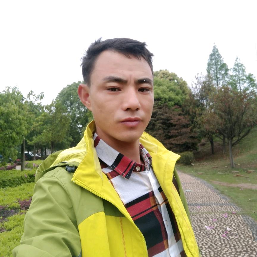 粗眉毛的红牛哥