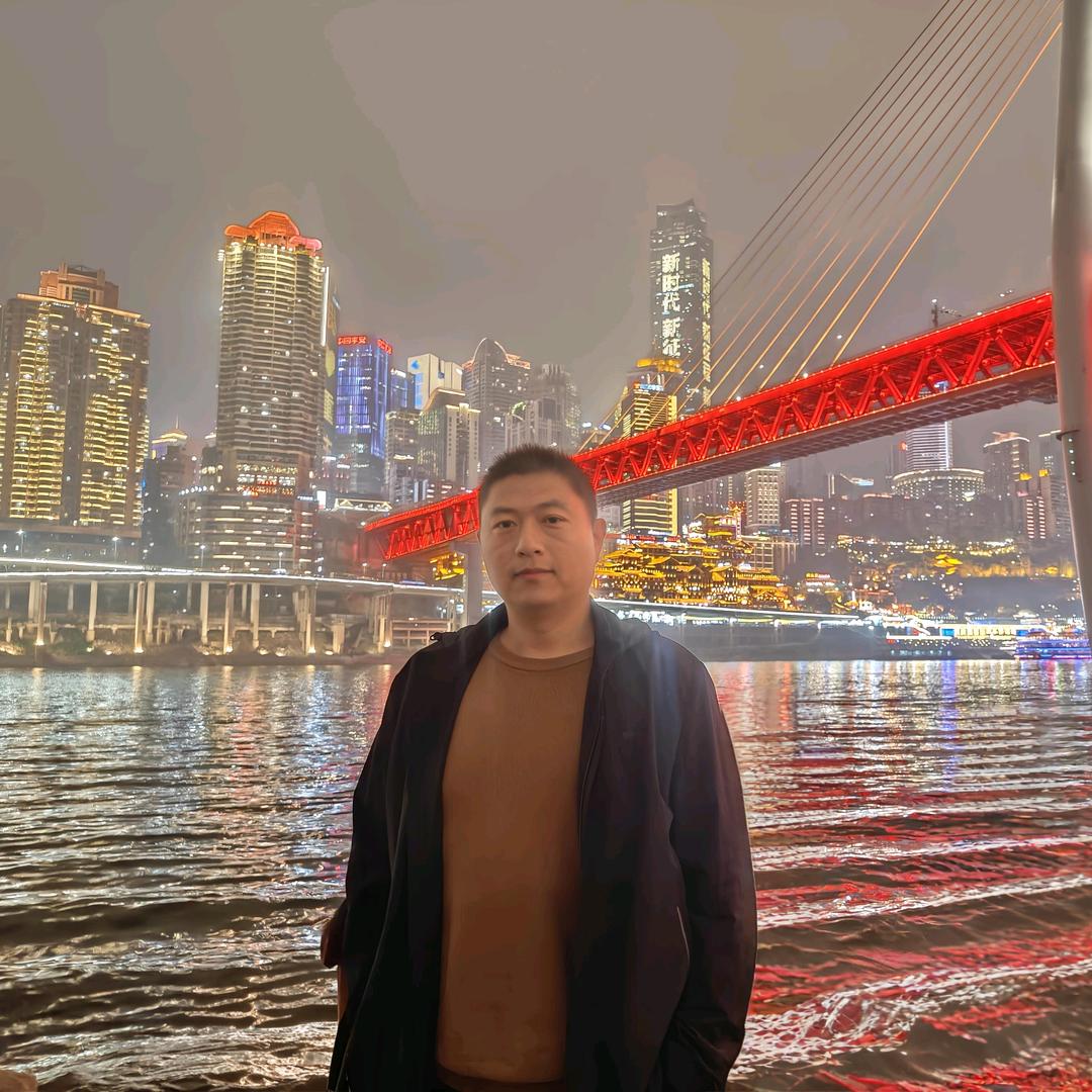 李海龙