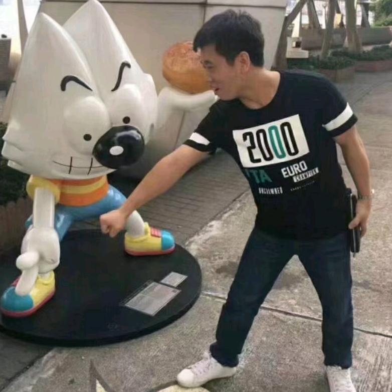 退役后的卤菜哥