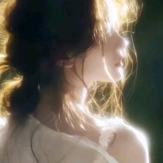 曲靖师范学院小杨学姐