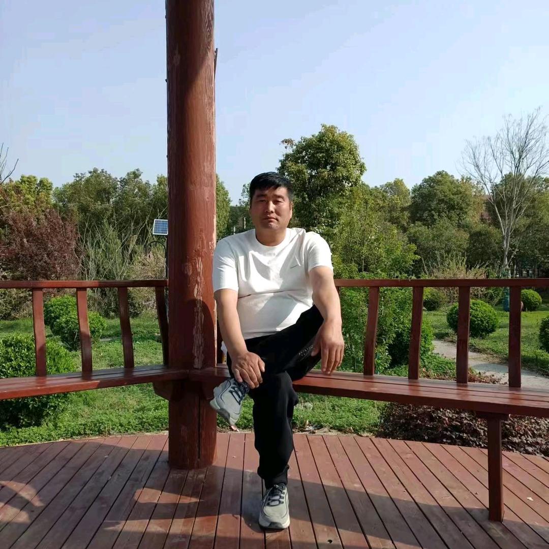 肖河村卖瓦占哥