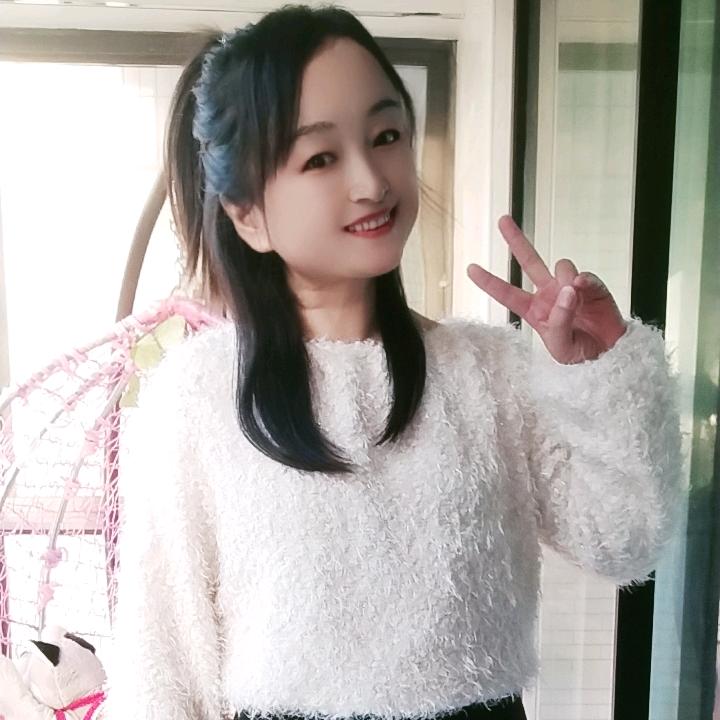 艳妮儿爱跳舞