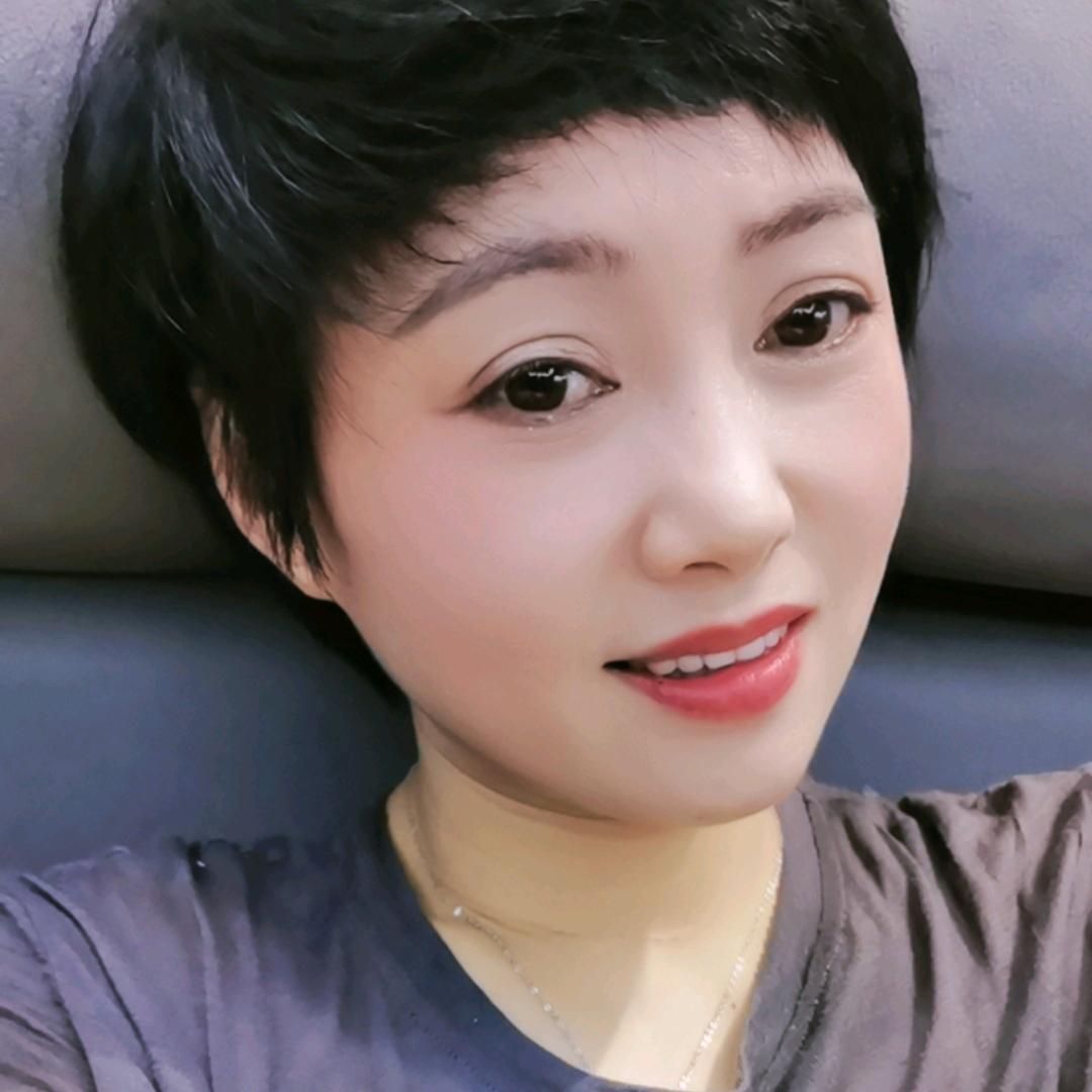 毛豆爱笑