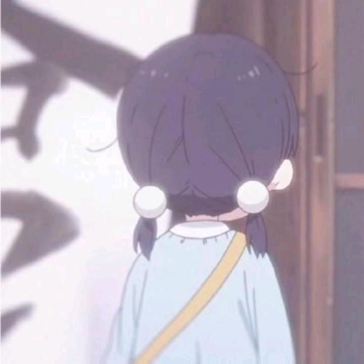 🌙困困.