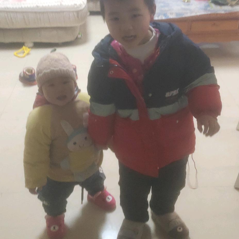 এ默许晨瑞এ