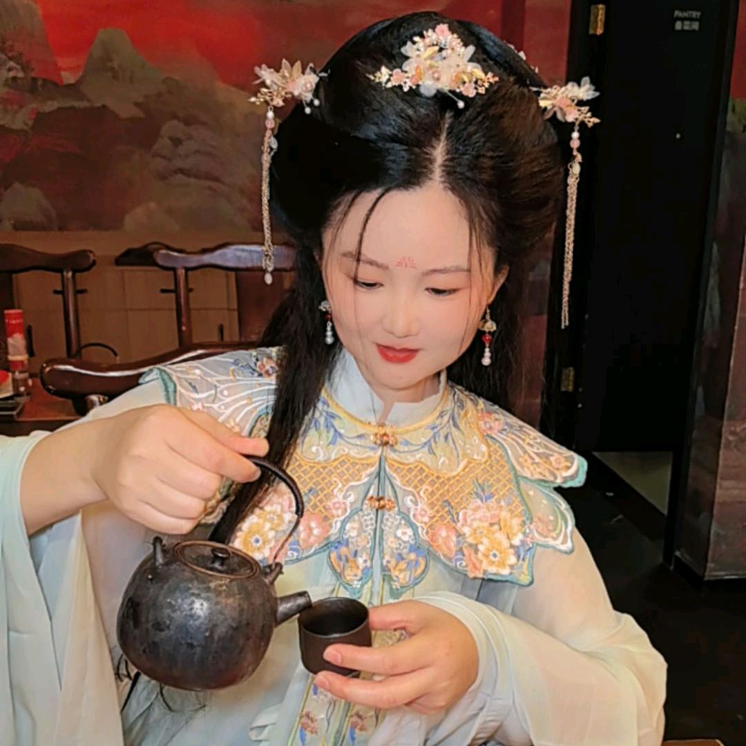 钱莱姐姐