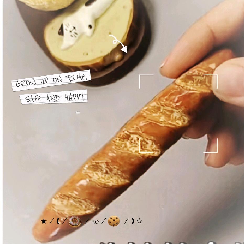 捏捏酱的指甲盖子