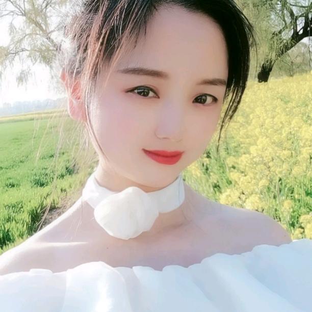 爱笑的小小丽