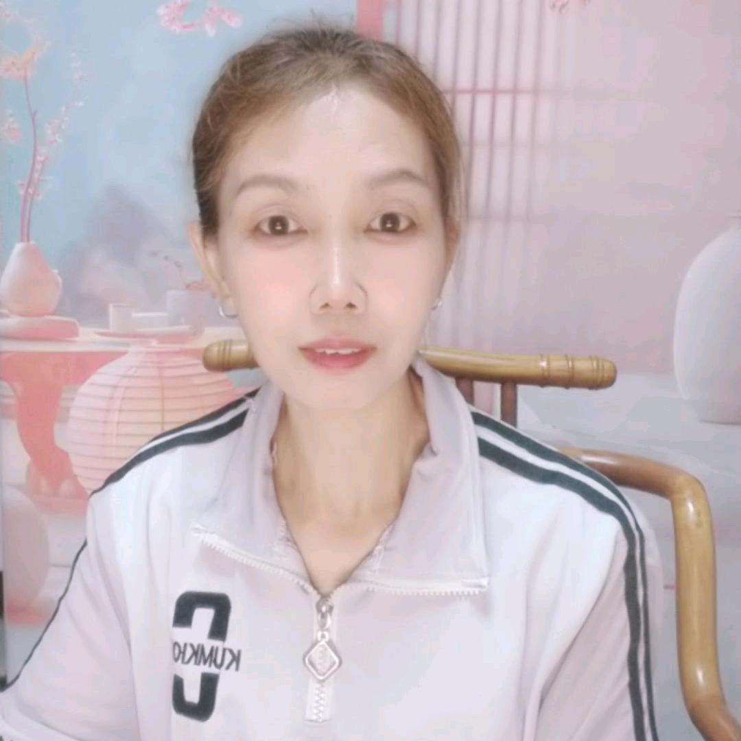 妍妍（晚上8点20分开播）