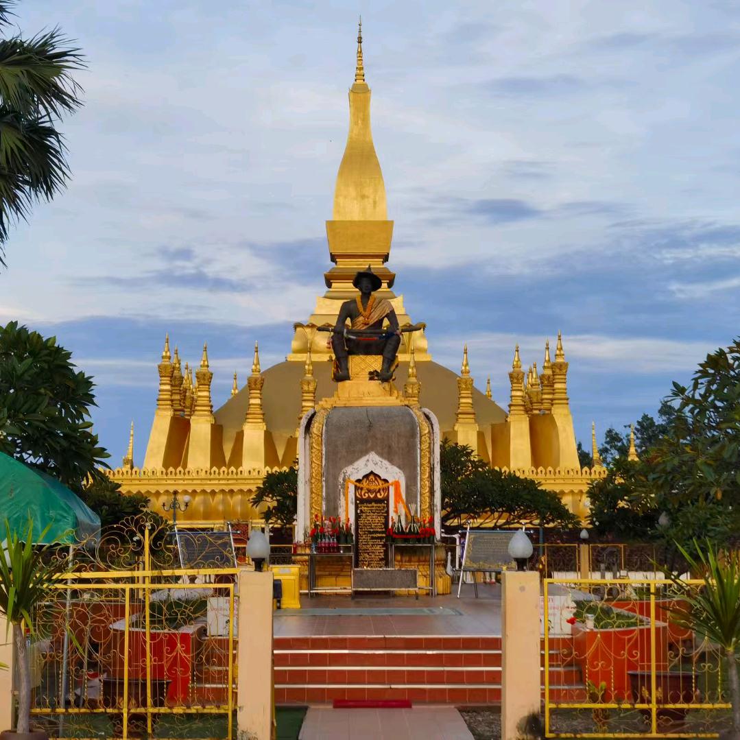 学途万象-老挝留学桥