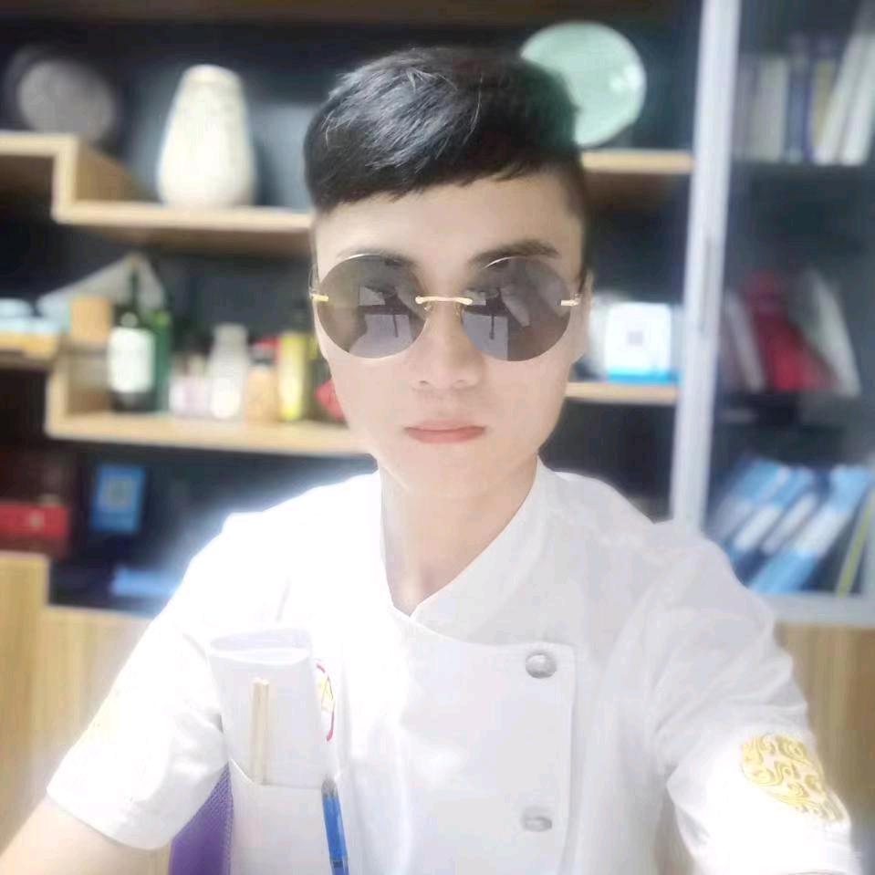 餮饮路上搬砖人