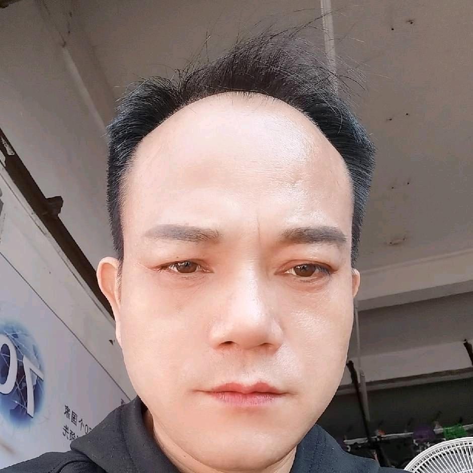 @吴平