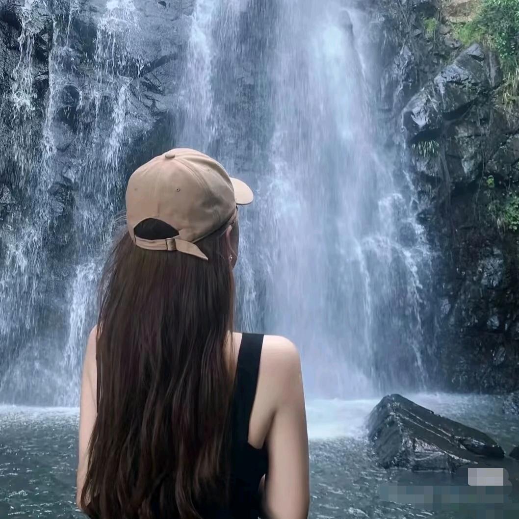 湖南土家妹独闯义乌摆摊创业