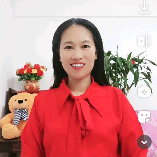 灵灵🔥早8：10开播（开播号在简介里）