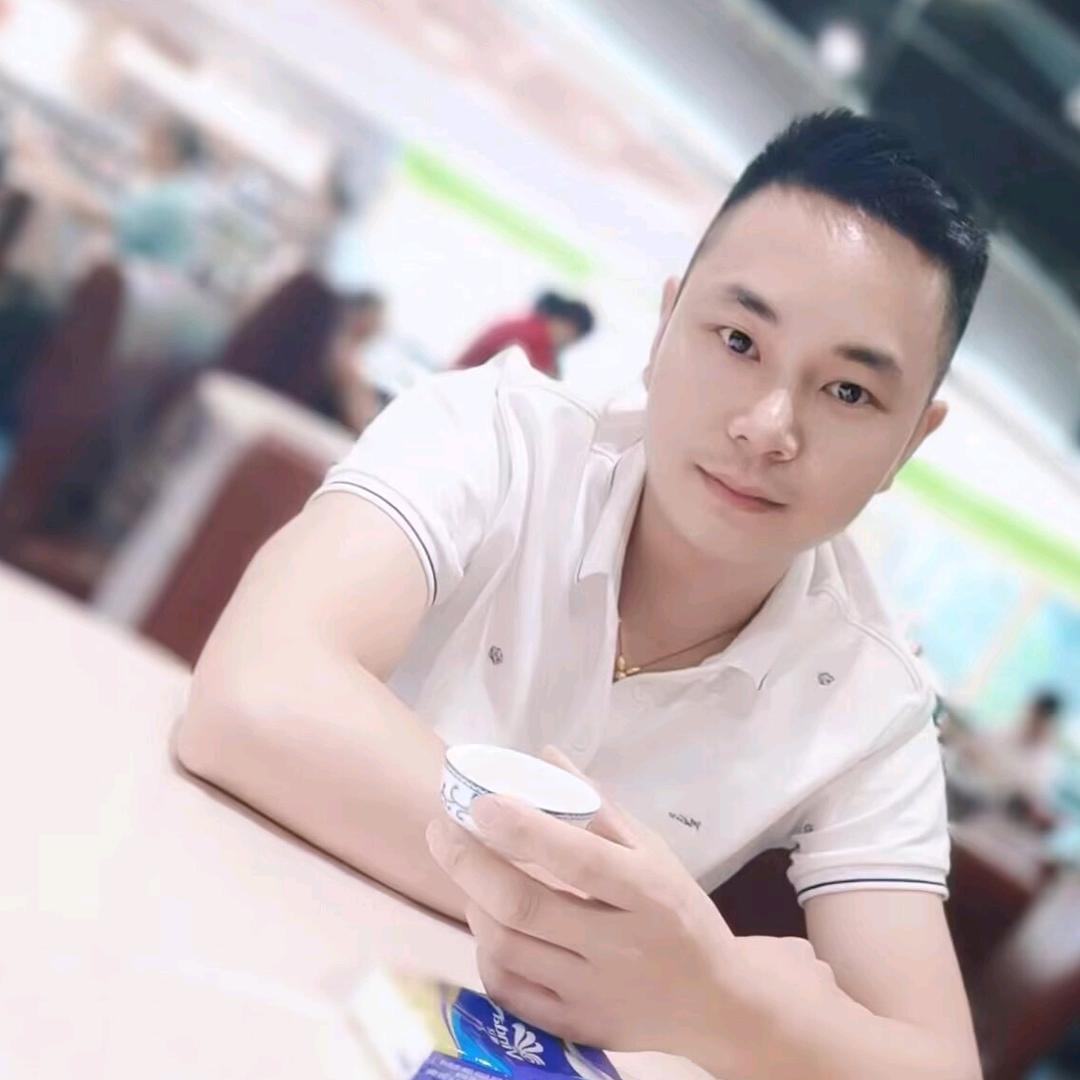 霸道总裁爱上做包子的我
