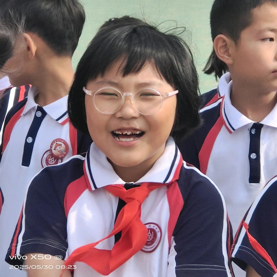 吃饭睡觉玩崽崽🤣