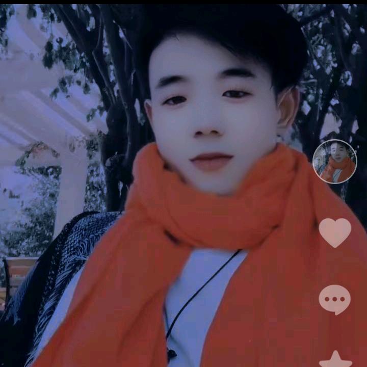 小四川唉来咯…爱吃辣条的大叔😂🌹