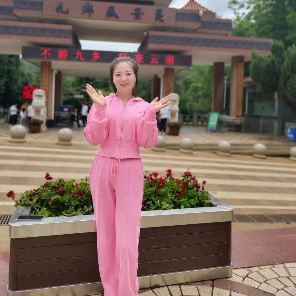 张绕芬