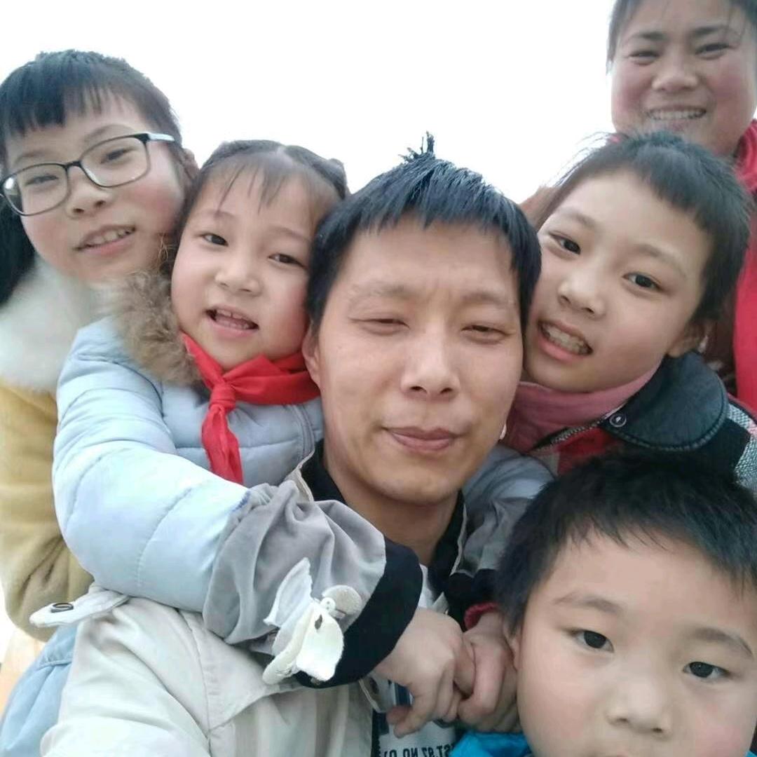 四宝添福铝门厂