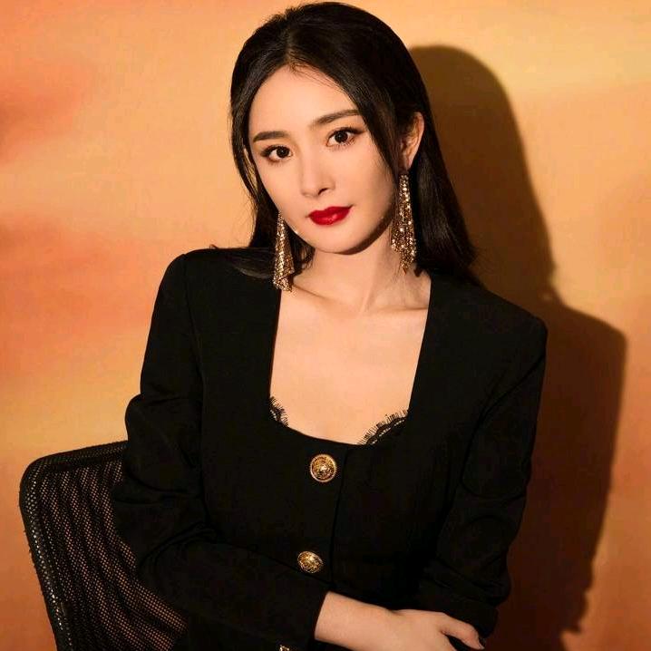漫语穿搭行