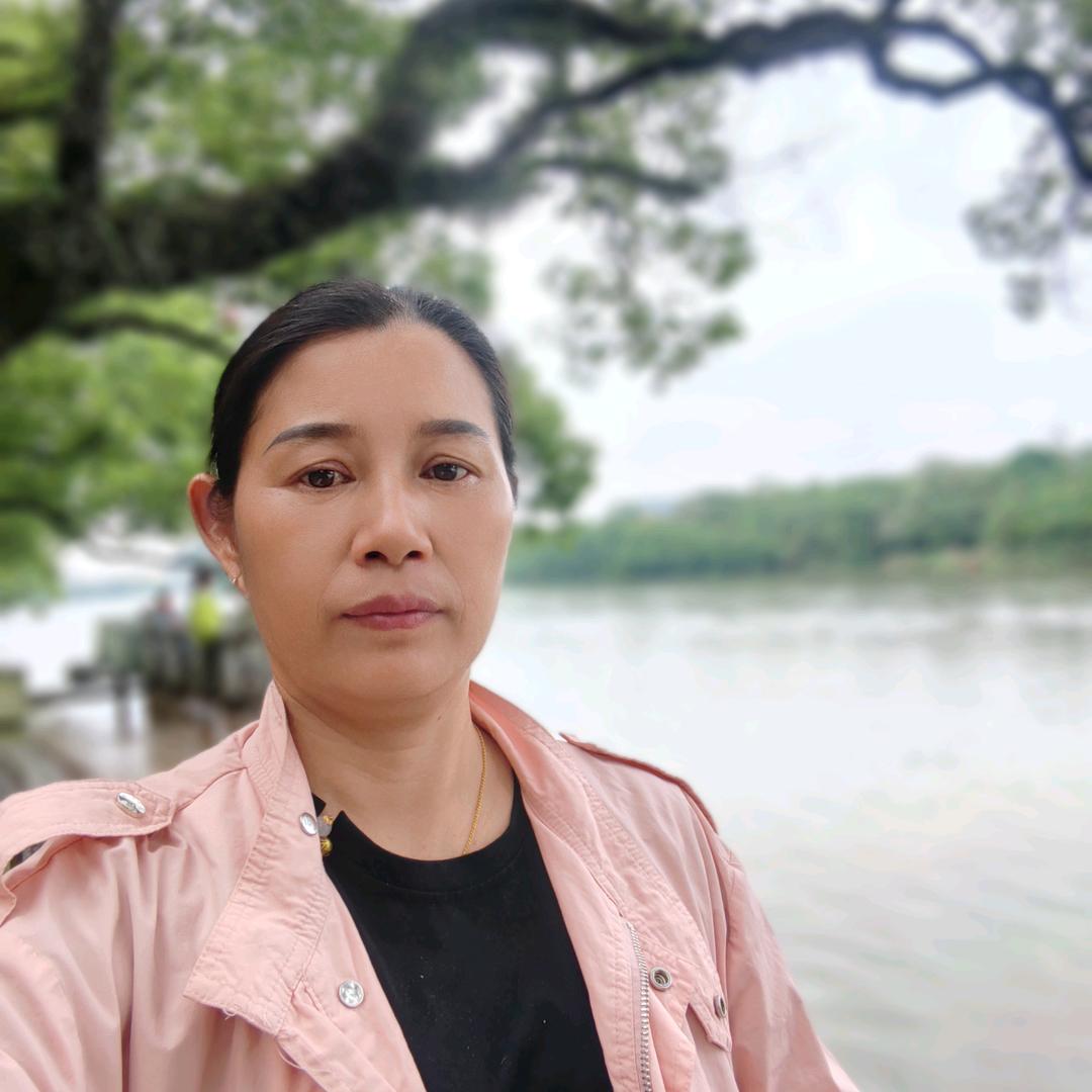 七星区，建干路，卖沙子，水泥，红砖等。