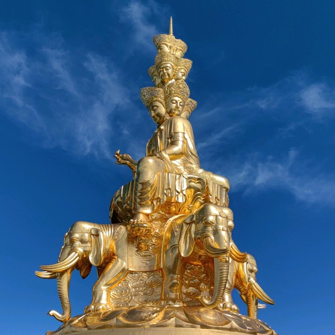 李华荣.常年回收积压新旧钢材