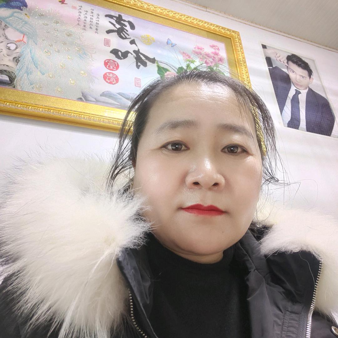 臭美的姑娘。