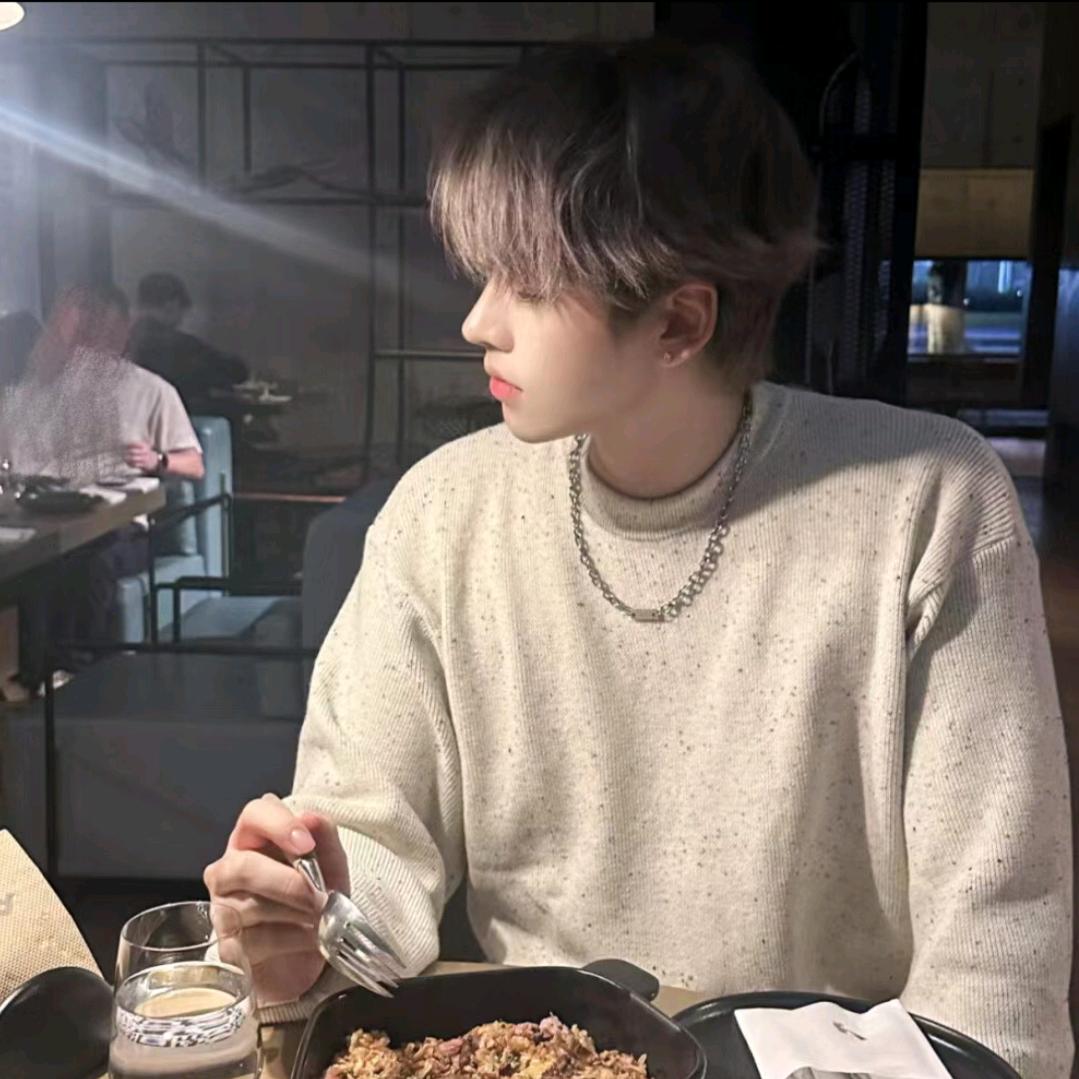 枯树 ￴￴￴￴ ￴￴ ￴ ￴￴ ￴￴