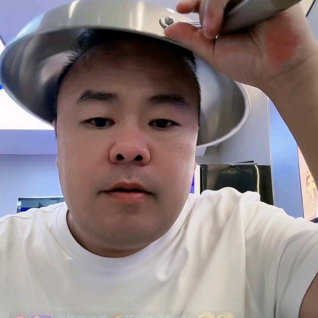 施主能借宿一晚吗？