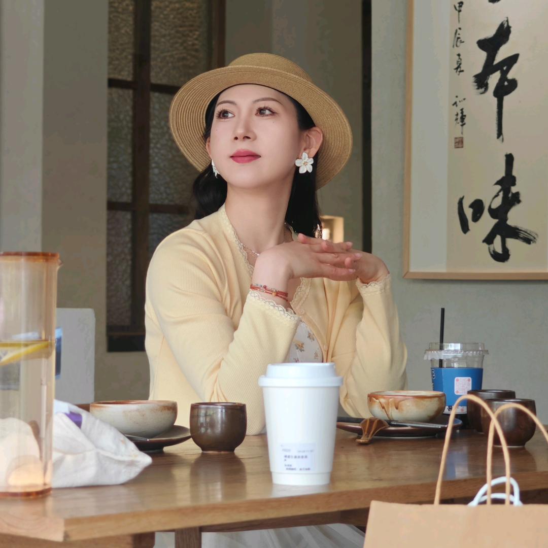 少儿美术韩老师