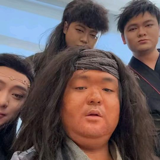 相逢何必曾相识😎