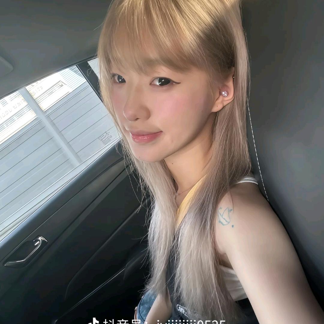 晦涩的眸