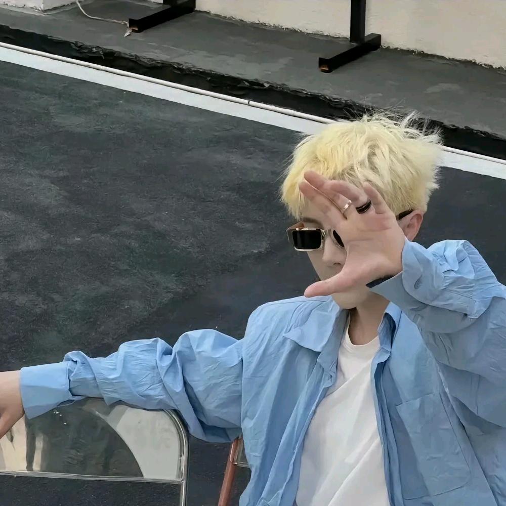 凌晨的路遇