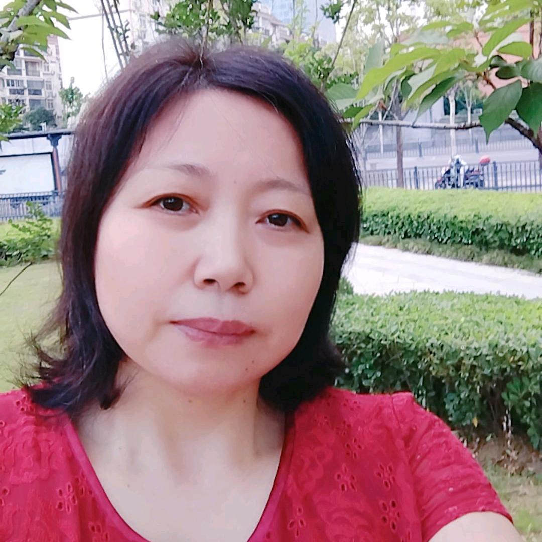 依莎姐首播筹备中
