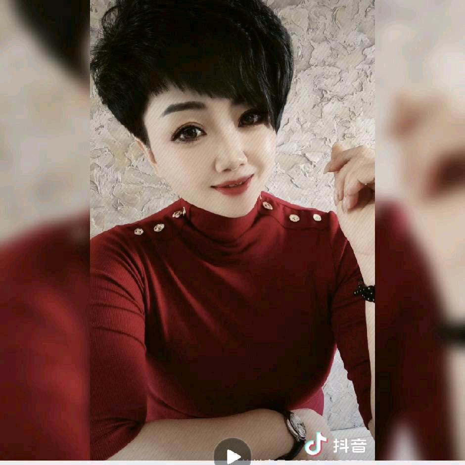 鑫津晴美衣