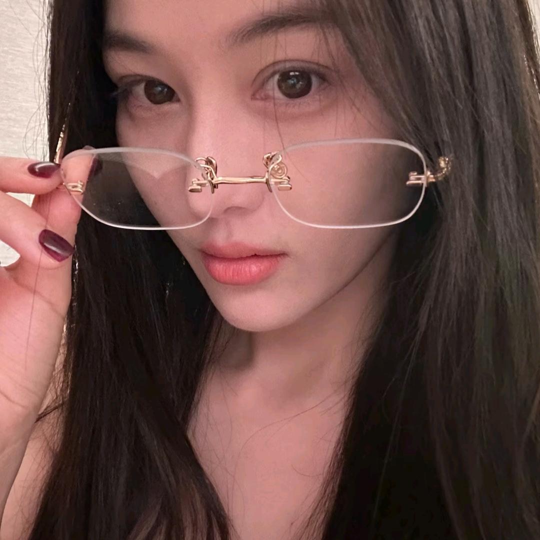 午夜忧郁纯情总裁