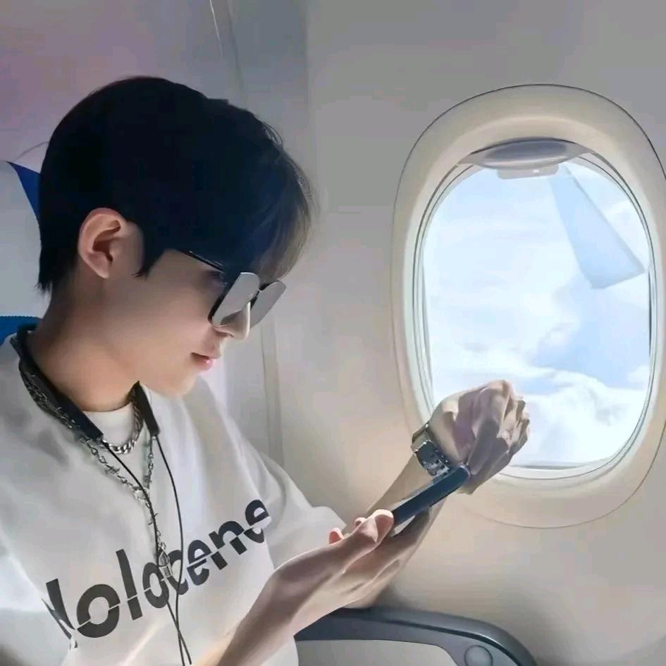 ᥫ🐉༢₁₉꯭₈₈ℳ祥子ꦿ࿐