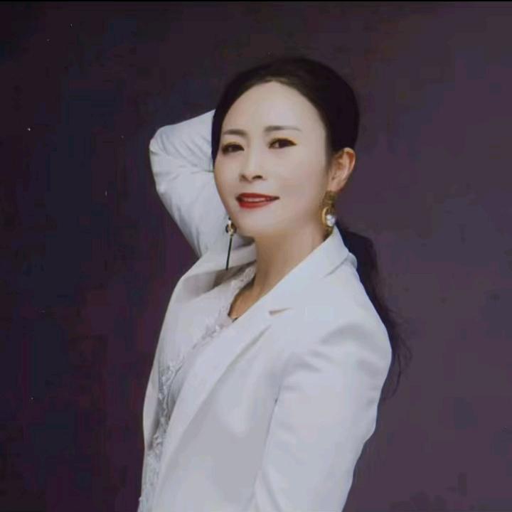 艾义亿姐明明晚七点九分