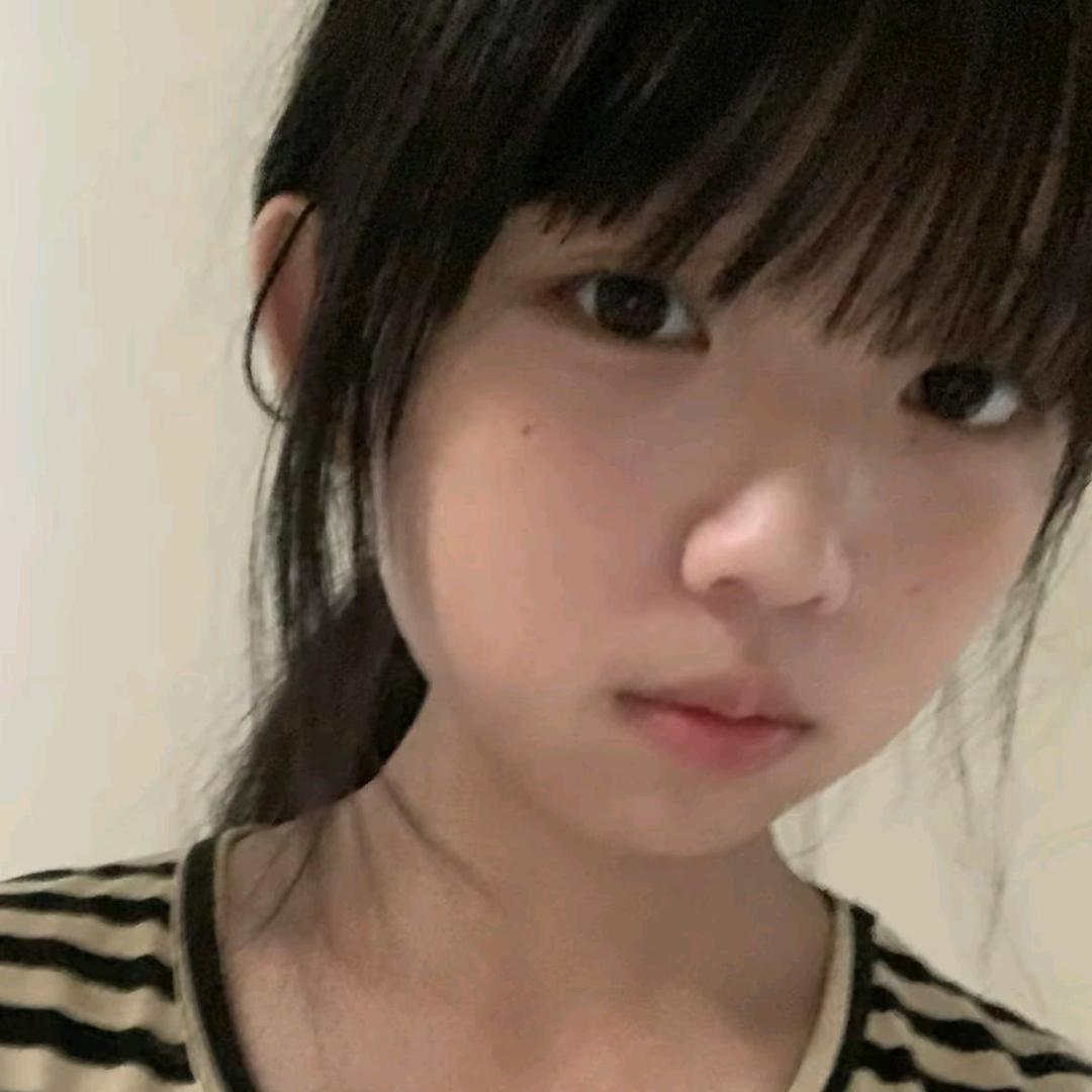 偷吃小鱼干🐟