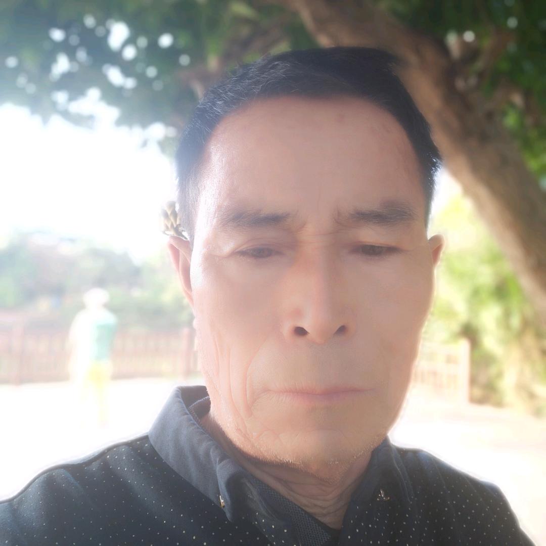 云天下: