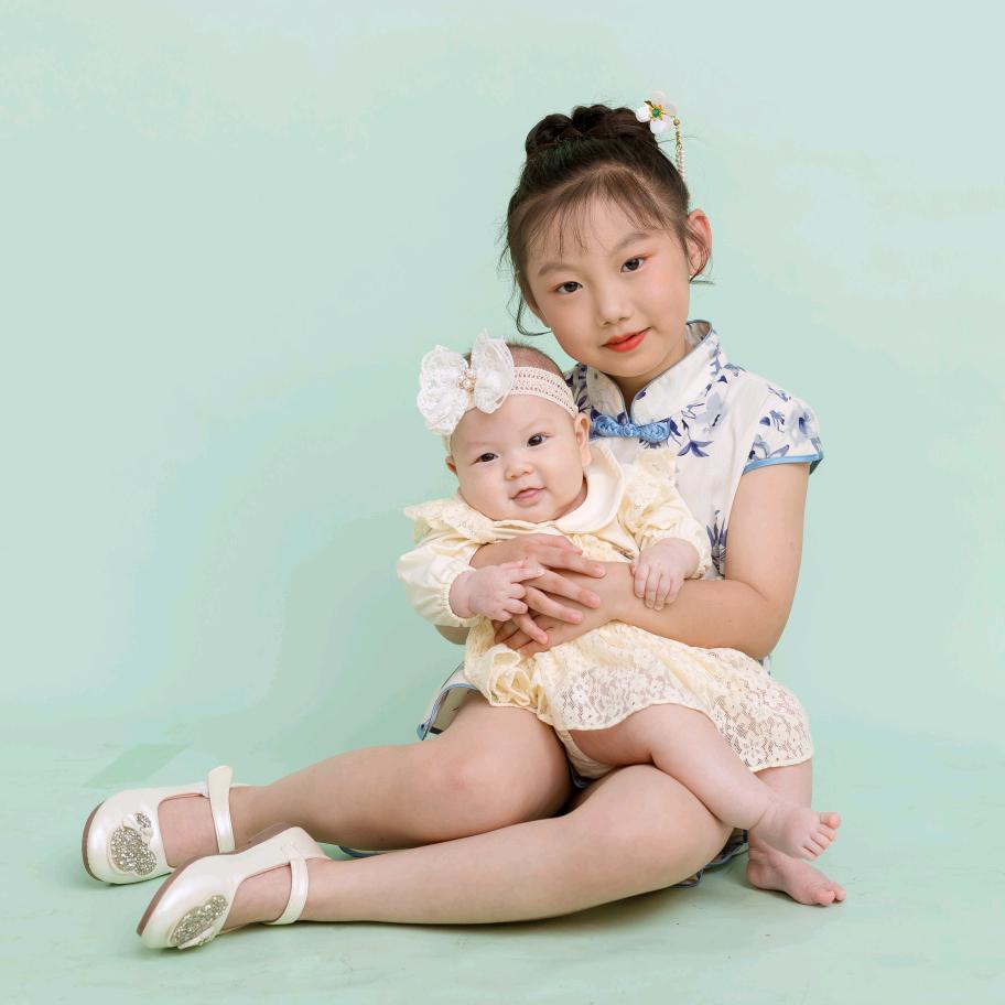 双凤朝阳👨‍👩‍👧‍👧