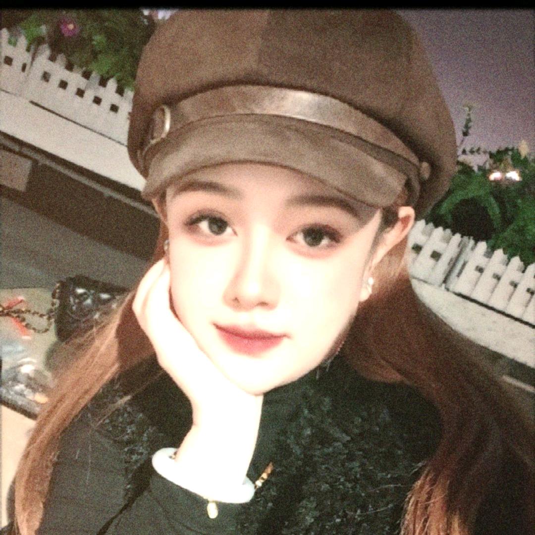 ᥫᩣ້.爱妃本菲