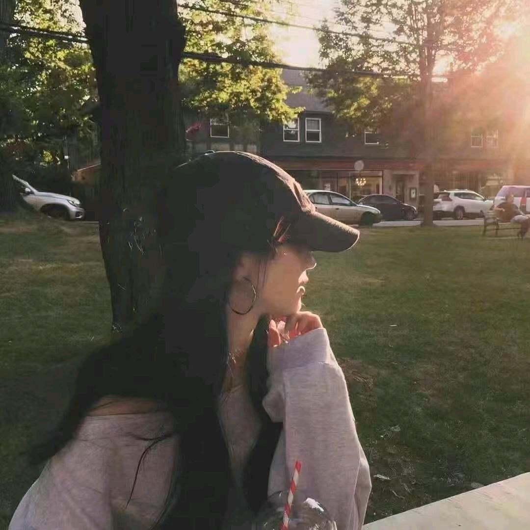 琪(ღ˘⌣˘ღ)