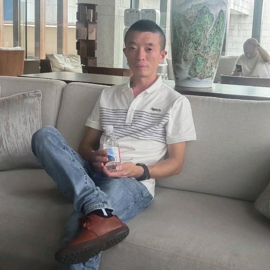 长英烟酒棋牌室