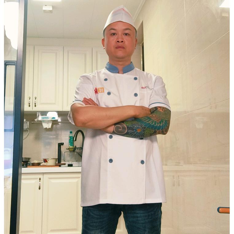 爱运动的上门私厨潘师傅