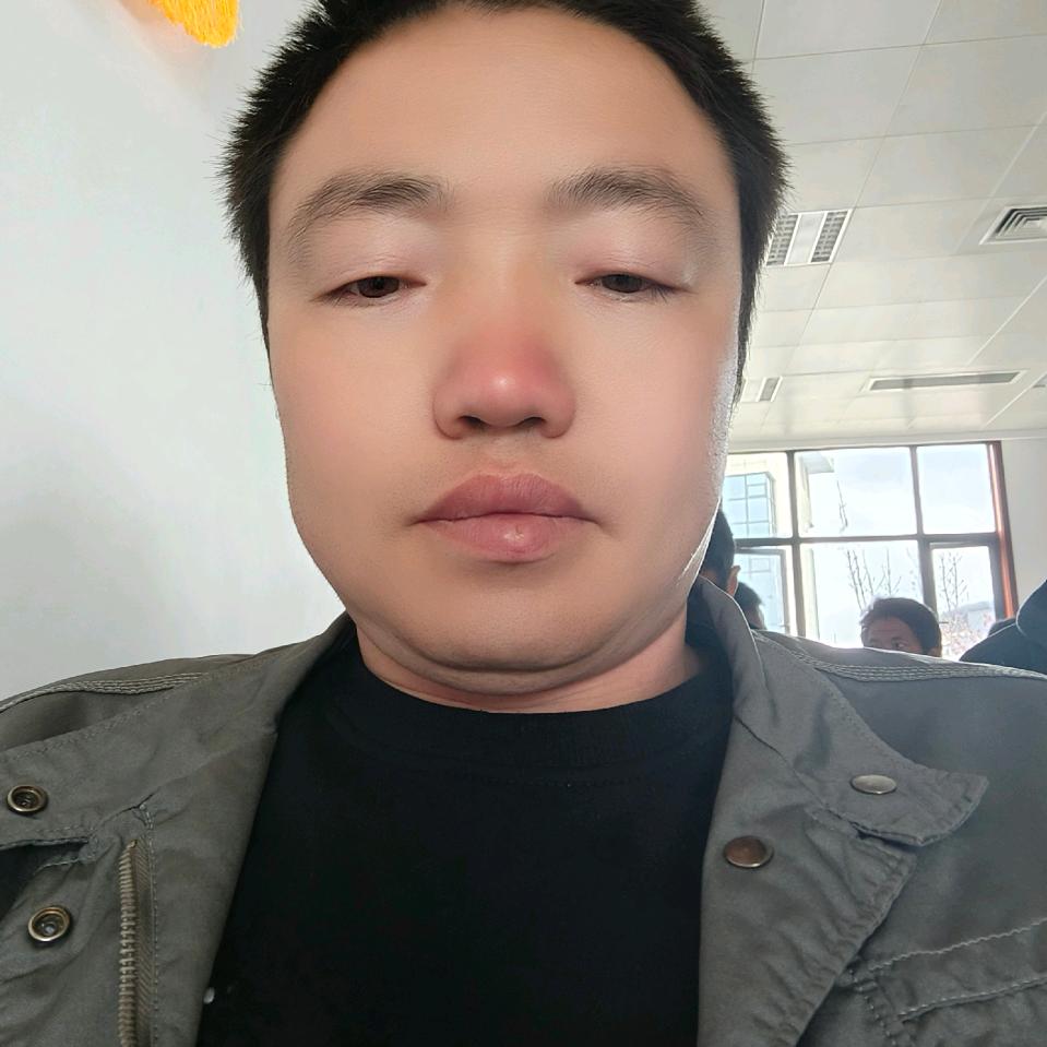 健筑韩涵涵
