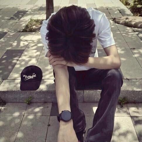 我长得跟闹着玩似的