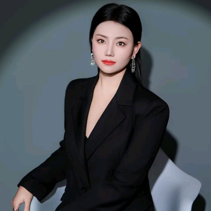杜庭.