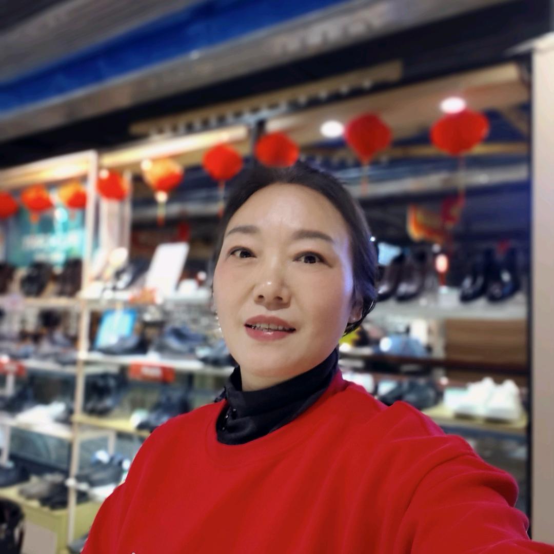灰山港金通三楼鞋店霞姐