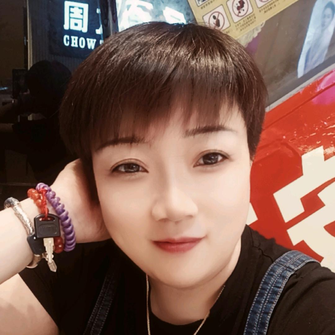 黔隆珠宝老板娘